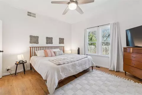 Bedroom - 409 W Daws St, Norman, OK 73069 photo 2 of 8