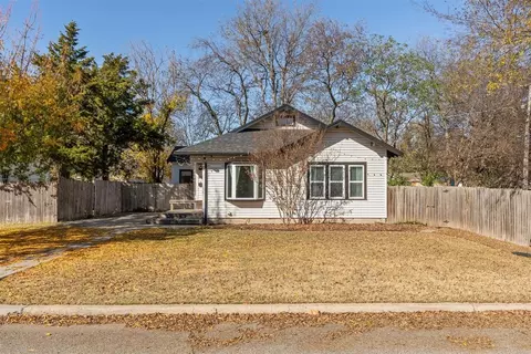Exterior - 409 W Daws St, Norman, OK 73069 photo 1 of 12