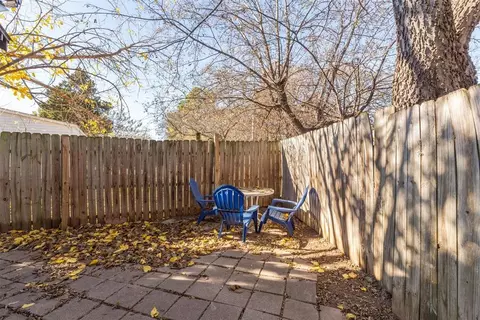Exterior - 409 W Daws St, Norman, OK 73069 photo 5 of 12