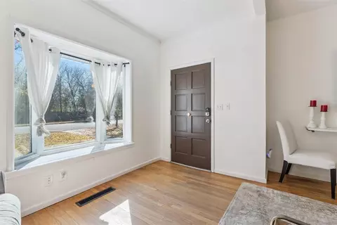 Entry Way - 409 W Daws St, Norman, OK 73069 photo 1 of 2