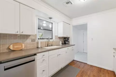 Kitchen - 409 W Daws St, Norman, OK 73069 photo 1 of 5