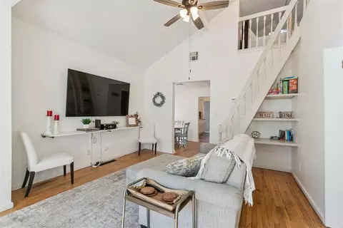 Living - 409 W Daws St, Norman, OK 73069 photo 1 of 3