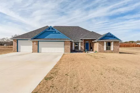 2105 E Iron Tire Dr, Stillwater, OK 74074