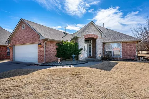 800 Longmeadow Ct, Edmond, OK 73003