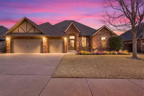 508 Old Home Pl, Yukon, OK 73099