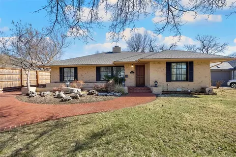 6409 N Hillcrest Ave, Nichols Hills, OK 73116