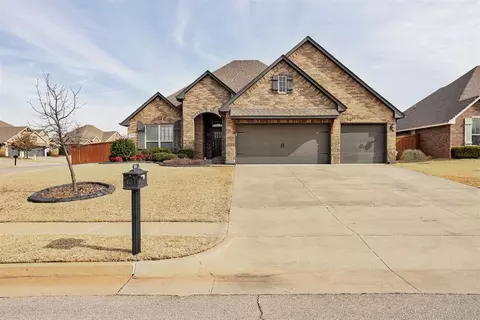 2200 Hidden Prairie Way, Edmond, OK 73013