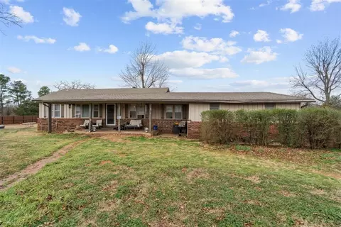 615 Yoachum Rd, Harrah, OK 73045