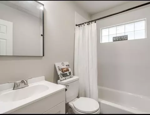 Bath - 141 Folsom Dr, Mcloud, OK 74851 photo 1 of 5