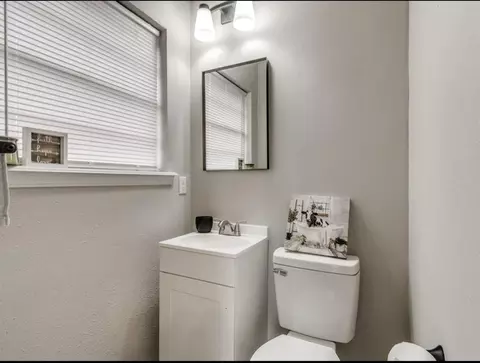 Bath - 141 Folsom Dr, Mcloud, OK 74851 photo 4 of 5