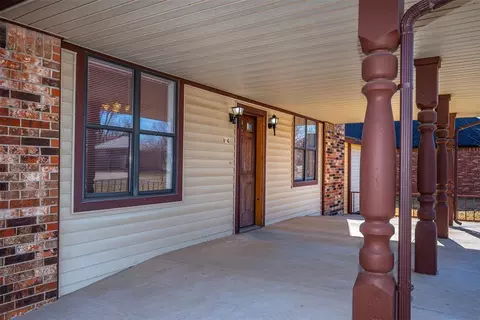 Exterior - 104 SE 2nd St, Tuttle, OK 73089 photo 6 of 8