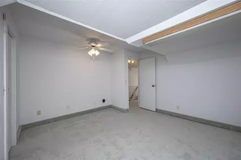 Bedroom - 104 SE 2nd St, Tuttle, OK 73089 photo 5 of 7