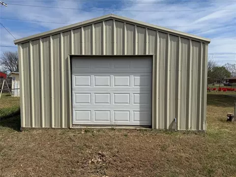 Other - 104 SE 2nd St, Tuttle, OK 73089 photo 5 of 7