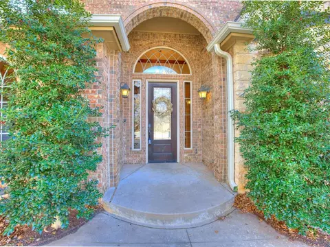 1108 Salvo Bridge Cts, Edmond, OK 73034