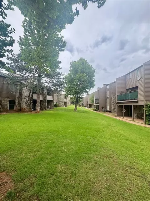 6000 N Pennsylvania Ave #16, Oklahoma City, OK 73112