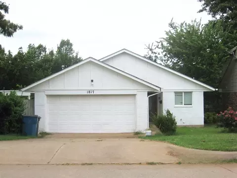 1817 Edgewood Dr, Edmond, OK 73013