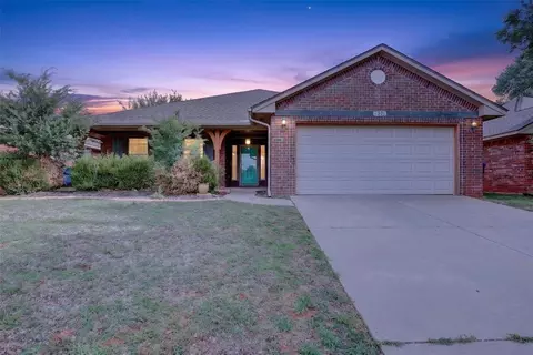 4921 NW 163rd St, Edmond, OK 73013
