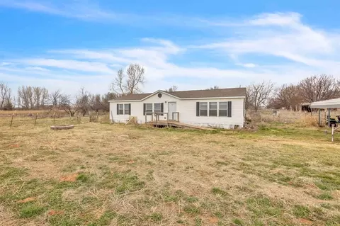 7029 N Gregory Rd, Yukon, OK 73099