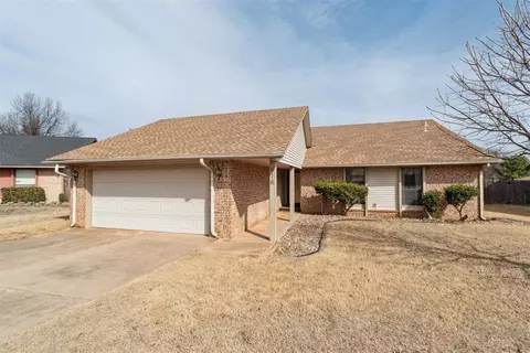 616 S Country Side Trl, Edmond, OK 73012