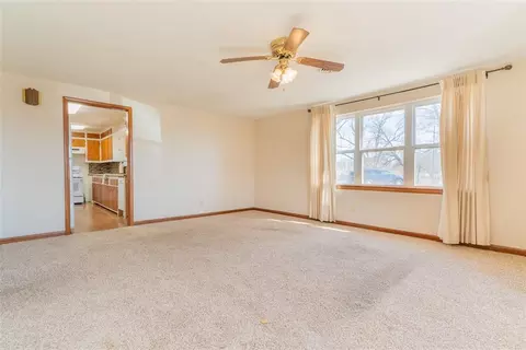 Living - 1200 W Main St, Watonga, OK 73772 photo 2 of 4