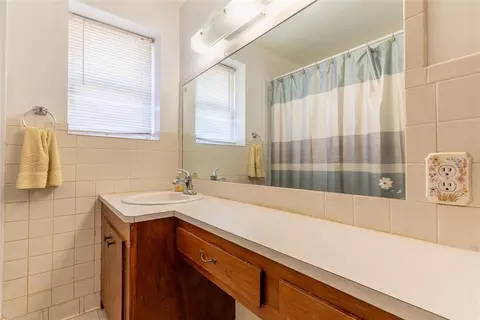 Bath - 1200 W Main St, Watonga, OK 73772 photo 1 of 2