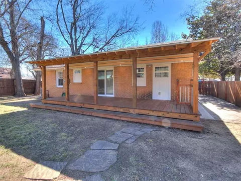 Exterior - 1021 W Apache St, Norman, OK 73069 photo 8 of 13