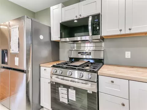 Kitchen - 1021 W Apache St, Norman, OK 73069 photo 5 of 7
