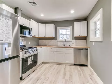 Kitchen - 1021 W Apache St, Norman, OK 73069 photo 3 of 7