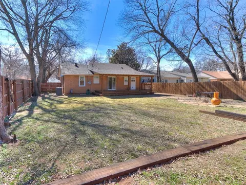 Other - 1021 W Apache St, Norman, OK 73069 photo 4 of 6