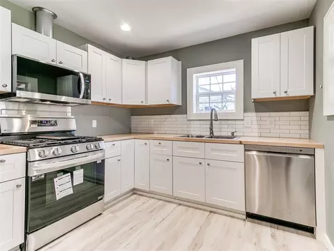 Kitchen - 1021 W Apache St, Norman, OK 73069 photo 4 of 7