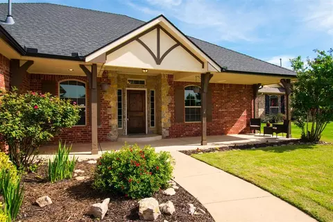 9029 NW 83rd St, Yukon, OK 73099
