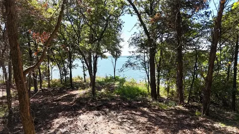 013 Summer Ln, Eufaula, OK 74432