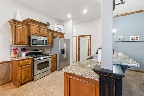 Kitchen - 3305 Sharon Dr, Moore, OK 73160 photo 2 of 6