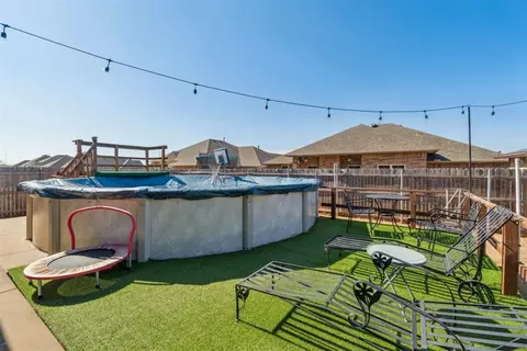 Exterior - 3305 Sharon Dr, Moore, OK 73160 photo 6 of 8