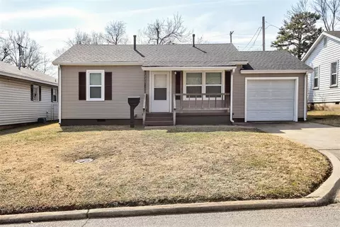 1225 Carol Dr, Shawnee, OK 74804
