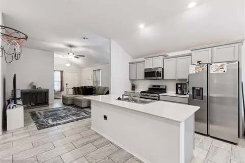 4704 Crystal Hill Dr, Oklahoma City, OK 73179