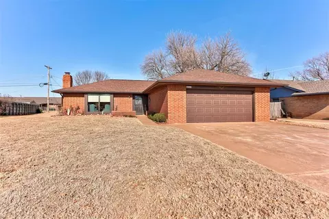 513 N 1st St, Okarche, OK 73762