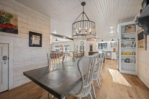Dining - 109 Mountain Pine Trl, Broken Bow, OK 74728 photo 4 of 4