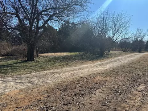10001 S Post Rd, Guthrie, OK 73044 photo 2