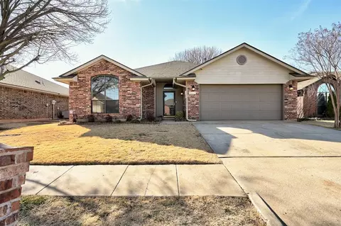 712 SW 153rd St, Oklahoma City, OK 73170