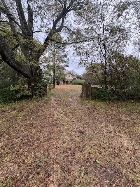 720 N Sertco Rd, Okemah, OK 74859