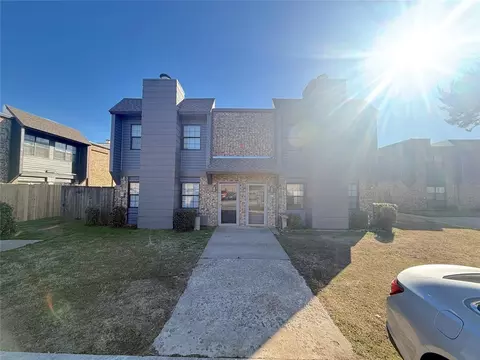 401 SE 12th Ave #136, Norman, OK 73071