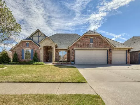 713 Waterwood Dr, Norman, OK 73072
