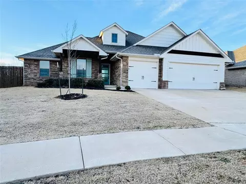 Exterior - 8416 Rainier St, Edmond, OK 73034 photo 2 of 6