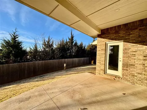 Exterior - 8416 Rainier St, Edmond, OK 73034 photo 6 of 6