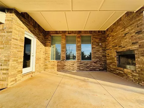 Exterior - 8416 Rainier St, Edmond, OK 73034 photo 5 of 6
