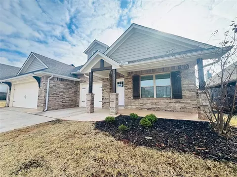 1608 NE 33rd Ter, Moore, OK 73160