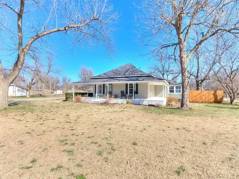 Other - 502 SW 5th St, Tuttle, OK 73089 photo 1 of 9