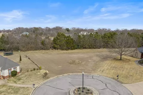 2205 Torrey Pnes, Ardmore, OK 73401