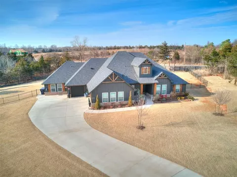 9233 SW 90th St, Mustang, OK 73064